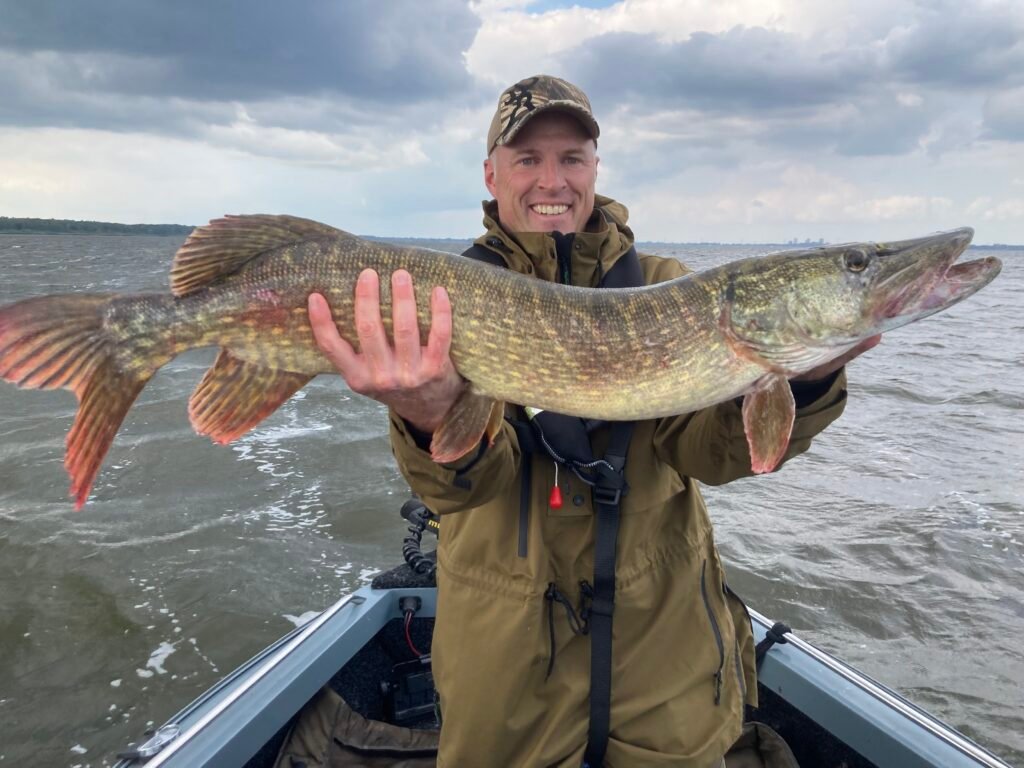 hechtanglen snoekvissen pike fishing angelfuhrer fishing guide visgids gooimeer