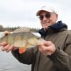 Ruud vangt een mooie baars in de Biesbosch