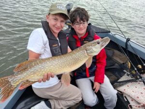 Prachtige visdag met visgids Fishmeister op het Volkerak